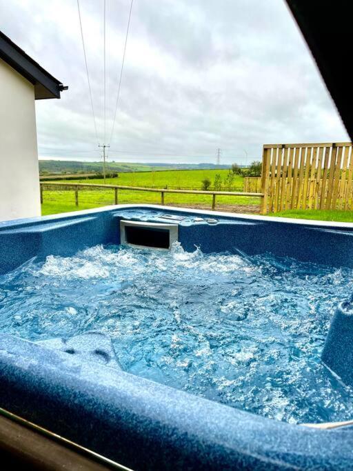 Weare Giffard New! Country Boutique Escape . Hot Tubヴィラ エクステリア 写真